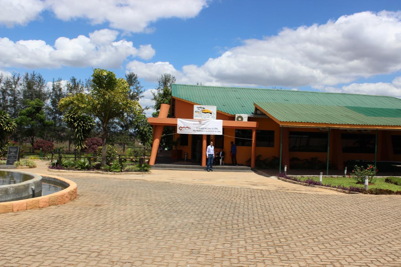Milpark Hotel Cafumpe Exterior foto